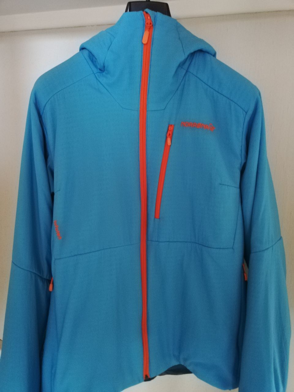 NORRONA lofoten Alpha Jacket ノローナ Norrøna lofoten Alpha Jacket (M) review - Freeride