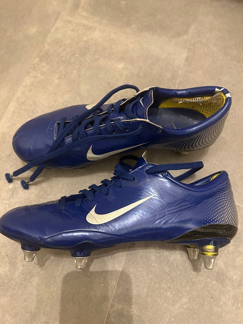 Mercurial Vapor Iii R9 Nike Mercurial Vapor III Cactus FG