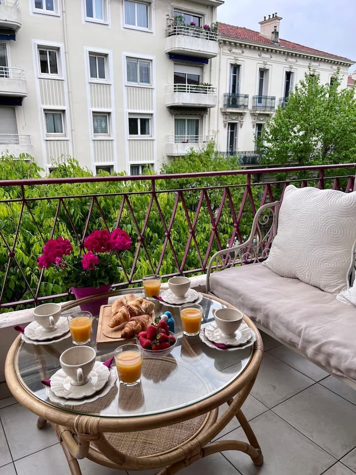 Velkommen til Antibes Galleribilde