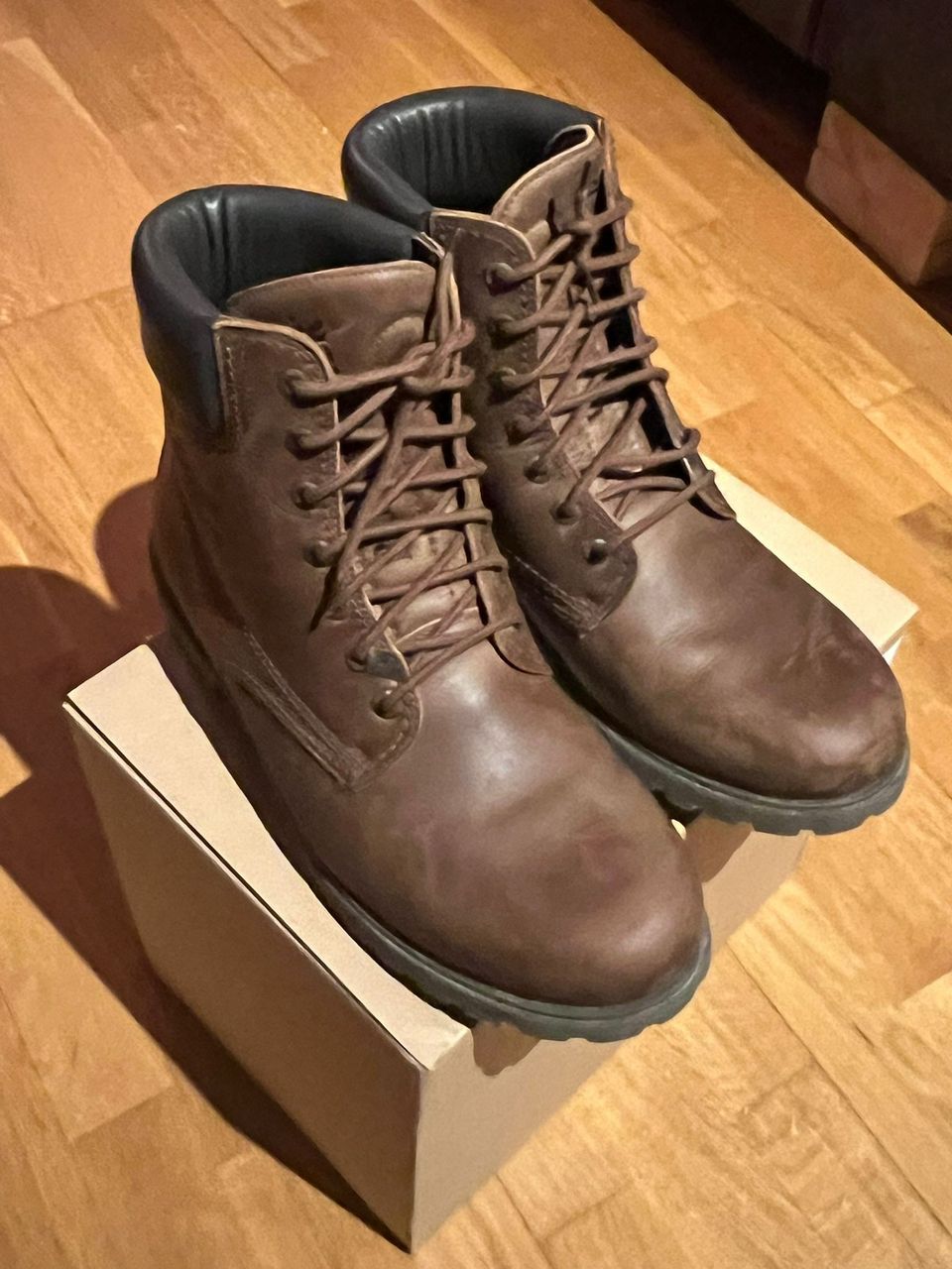 Brune Dr Martens Sko Str Selges Finn Torget