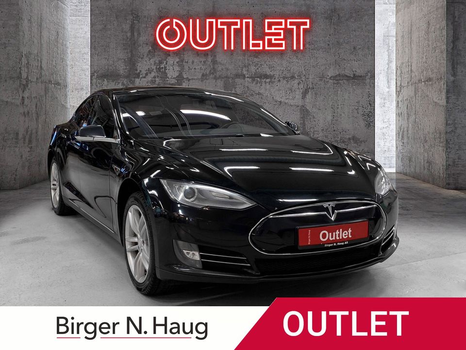Sportslig og kvikk elektrisk bil med god elektrisk rekkevidde og riktig fargekombinasjon er ankommet vår Outlet på Røyken!