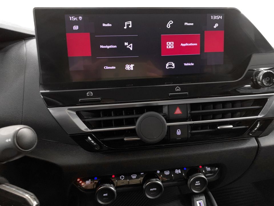 DAB radio og App Connect i bilen