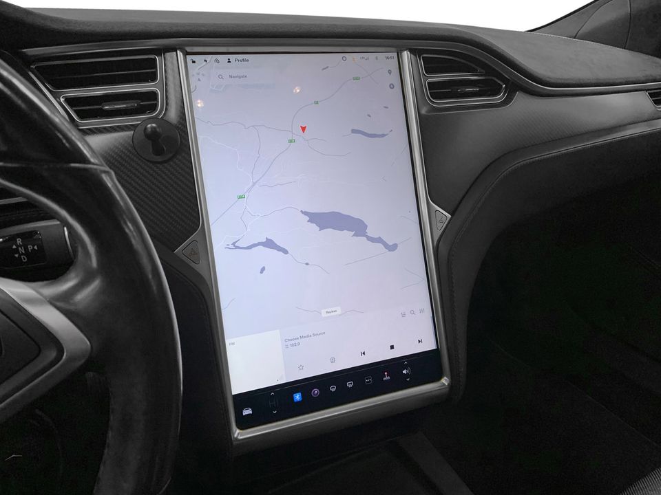 Velkjente Tesla skjermen
