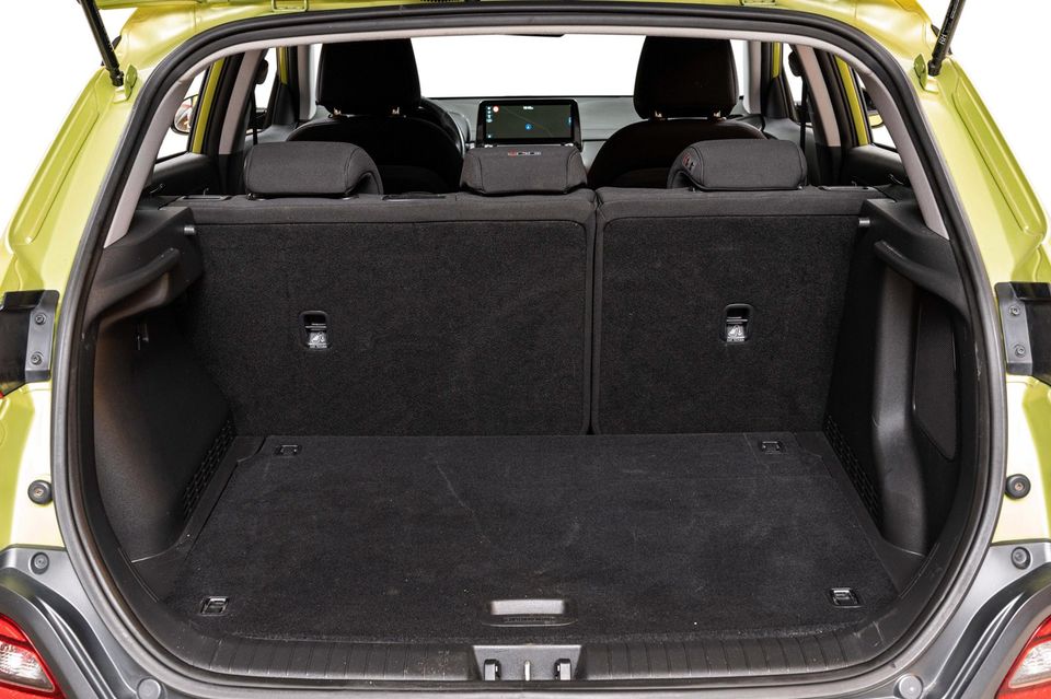Med sitt romslige bagasjerom for småbil å være har du plass til det aller meste du måtte finne på å ta med deg på langtur!