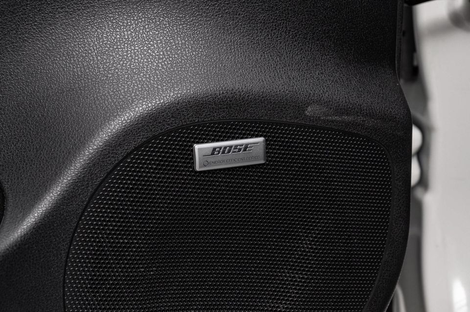 Bose premium stereoanlegg er standard på Tekna utgaven