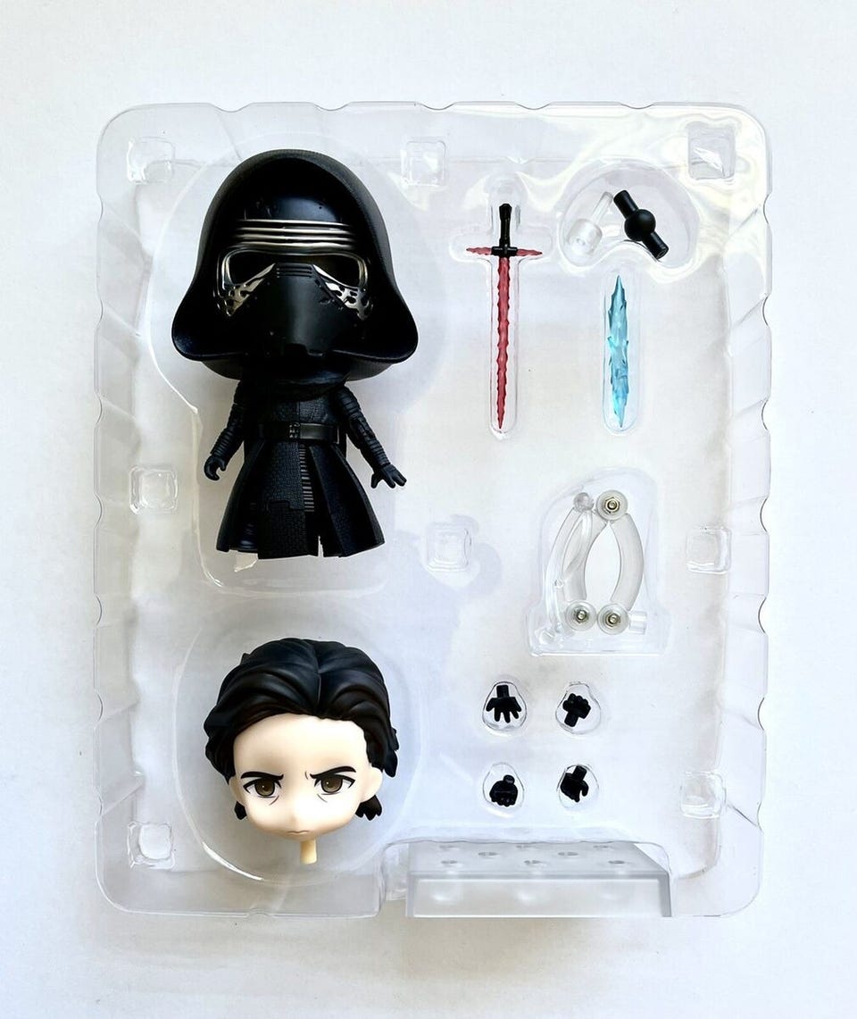 Kylo Ren Nendoroid ArtFX Star Wars: The Force Awakens Kylo
