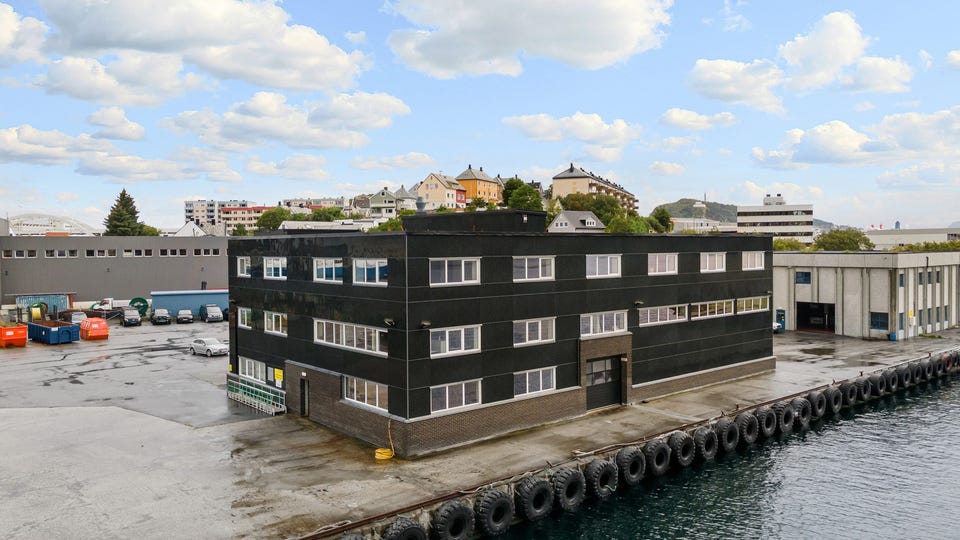 ÅLESUND VEST - Lyst og fleksibelt kontorlokale til leie - 200 kvm