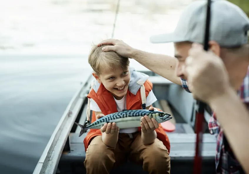 2 stykk 9,9 hk som kan leies pr. dag til kr. 1000,- Galleribilde