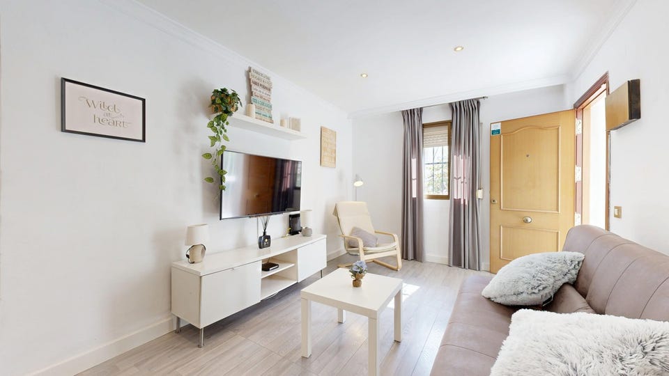 Nueva Andalucía - Sjarmerende 2-soveroms leilighet i hjertet av La Campana – Perfekt investering! – bilde 2