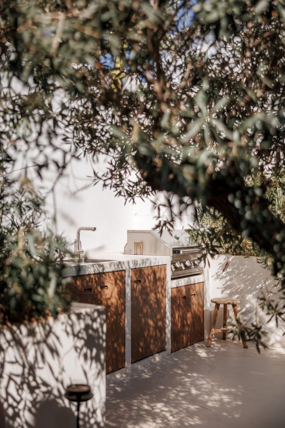 Sjarmerende og totalrenovert rekkehus i El Naranjal, Nueva Andalucía med stor terrasse og jacuzzi – bilde 5