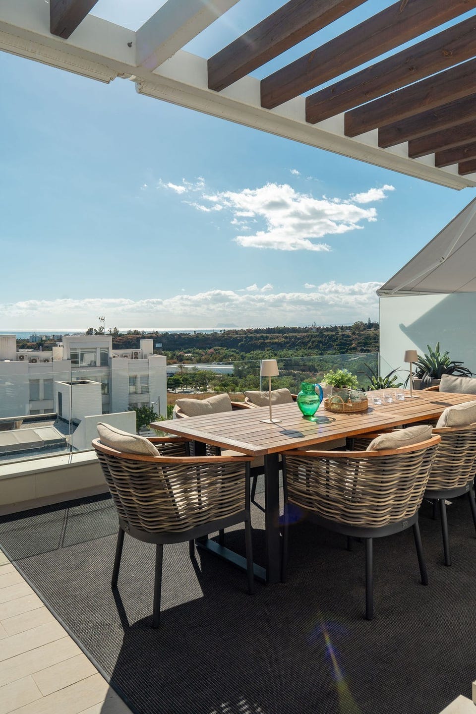 Lekker duplex-penthouse med spektakulær sjø-, fjell- og Gibraltar-utsikt - Luksuriøs bolig i populære Le Mirage – bilde 2