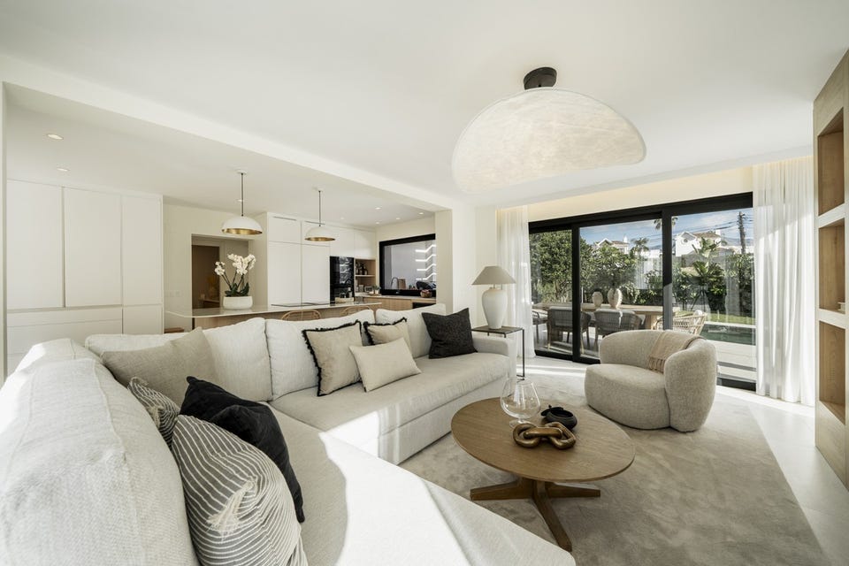 Marbella - Eksklusiv villa på strand­siden av San Pedro - Moderne, funksjonell og innflyttingsklar! 5 soverom og 5,5 bad – bilde 4