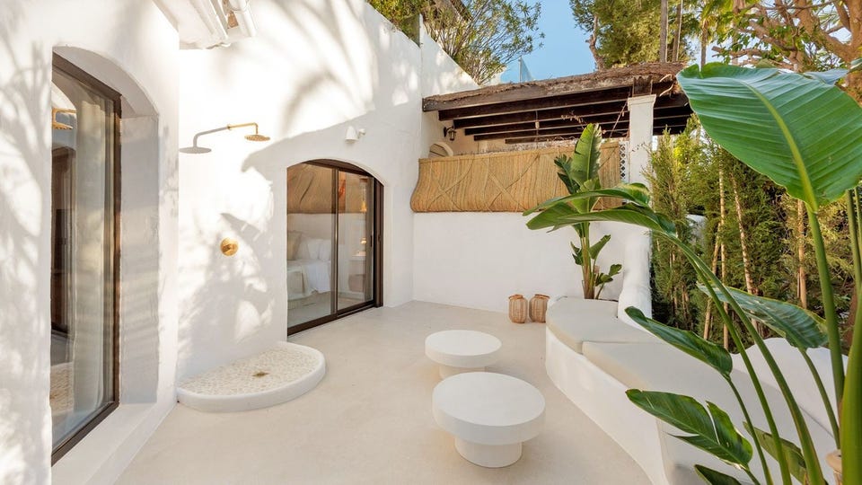 Elviria, Golden Beach - Eksklusiv, Totalrenovert 2-soveroms bakkeplan leilighet - Selges fullt møblert!! – bilde 2