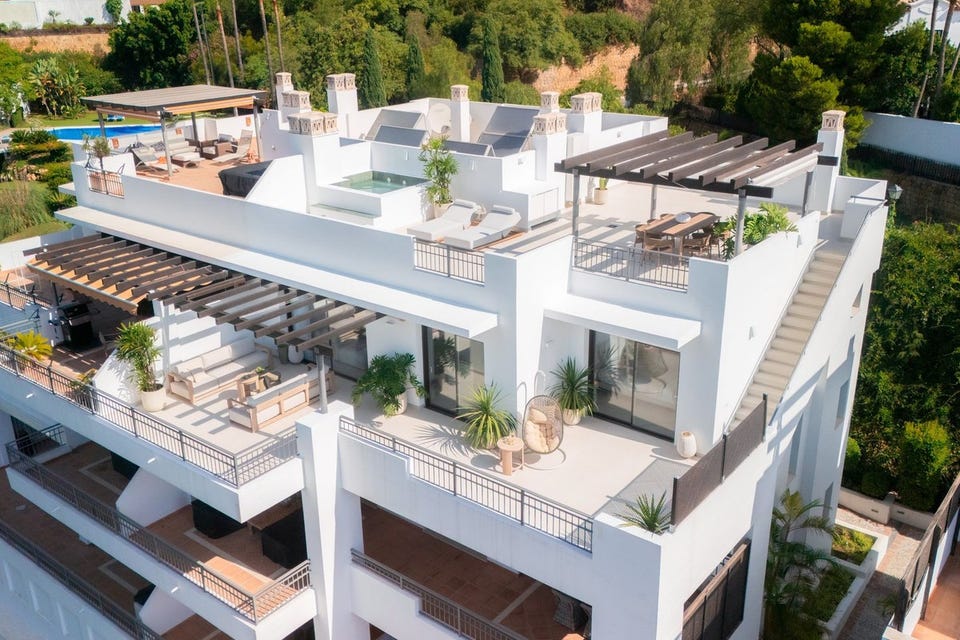 Benahavís - Unik duplex-penthouse med 163 m² terrasser og Middelhavets beste utsikt – bilde 2