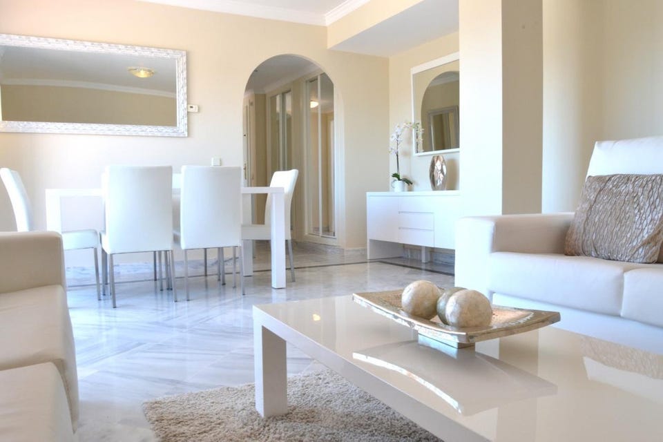 Fullt møblert 2-sov Penthouse leilighet med panoramautsikt mot La Concha og Middelhavet - Få minutter fra Puerto Banús – bilde 3