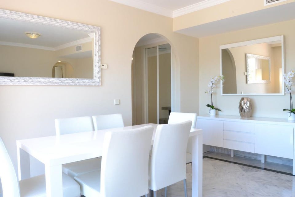 Fullt møblert 2-sov Penthouse leilighet med panoramautsikt mot La Concha og Middelhavet - Få minutter fra Puerto Banús – bilde 4