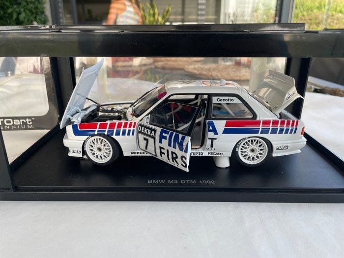 オートアート　1/18 BMW M3 DTM 1992 BMW M3 DTM 1992 