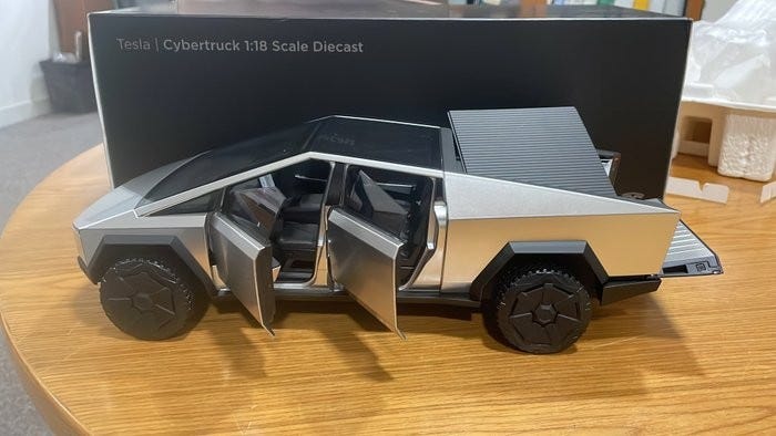 Tesla Cybertruck Diecast 1:18 Scale Model Truck | OEM | NIB | Intl