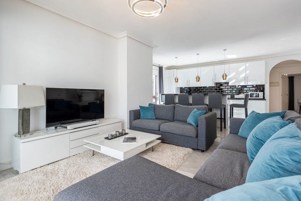 Nueva Andalucia - Totalrenovert 3-soveroms med solrik terrasse og gangavstand til Puerto Banus – bilde 4