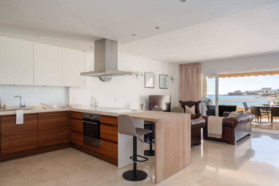 Eksklusiv duplex toppleilighet på første linje i Benalmádena Marina – panoramautsikt, sol hele dagen og privat sauna – bilde 5
