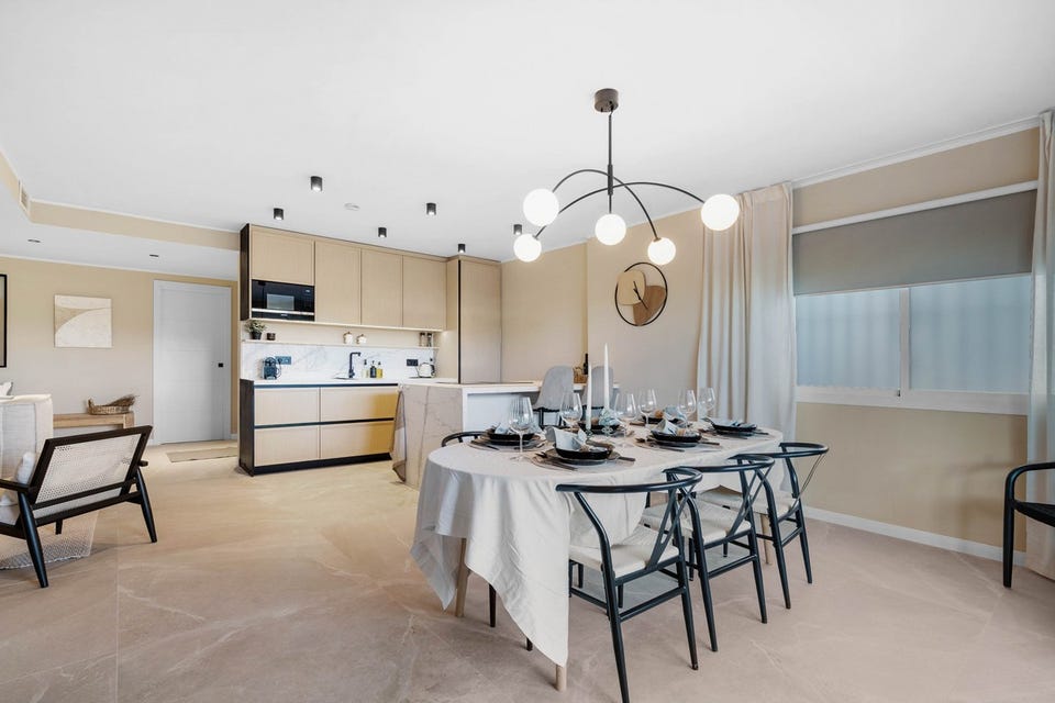 Nueva Andalucia - Oppgradert 4-soveroms i lukket sameie – ideell for bolig eller investering – bilde 4