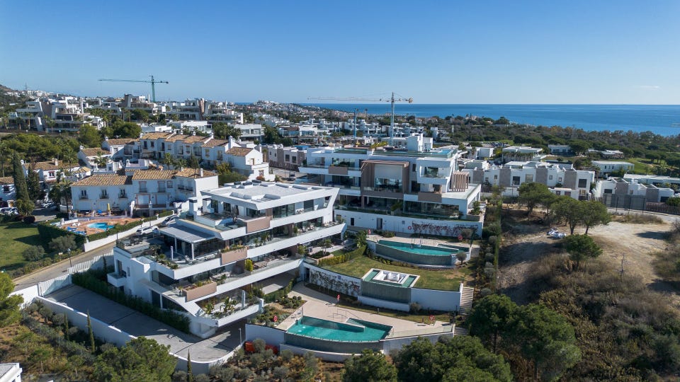 Marbella Øst - Eksklusiv 3-soveroms leilighet med panoramautsikt, store terrasser og gangavstand til strand og marina – bilde 5