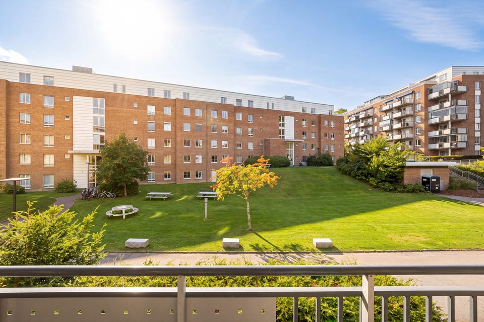 Her ser du mot fellesareal og frittstående boligblokkker (KI Innhold).