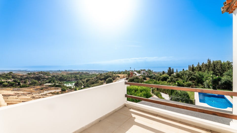 Estepona - Eksklusiv andalusisk villa i moderne stil med panoramautsikt over hav og fjell – bilde 3