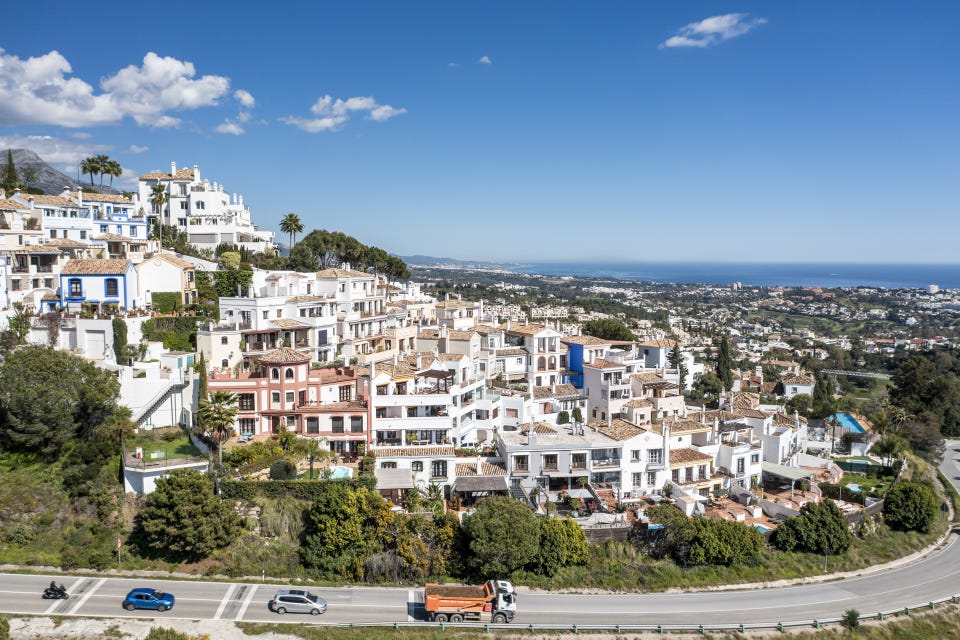Benahavís - Sjarmerende townhouse med privat basseng og havutsikt i idylliske La Heredia – bilde 3