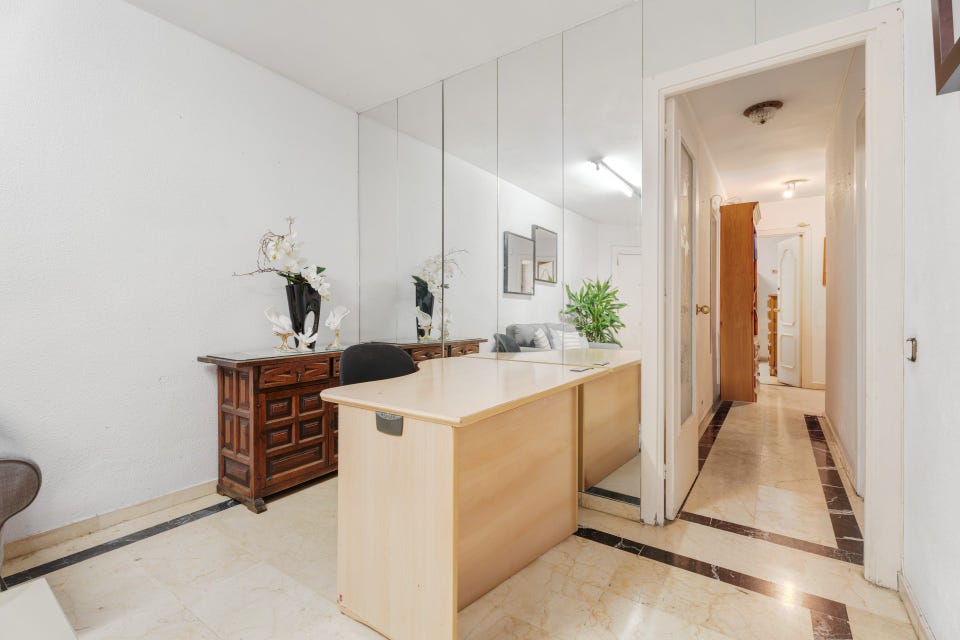 Marbella by - Romslig leilighet med stort potensial i hjertet av Marbella - Perfekt renoveringsprosjekt!! – bilde 5