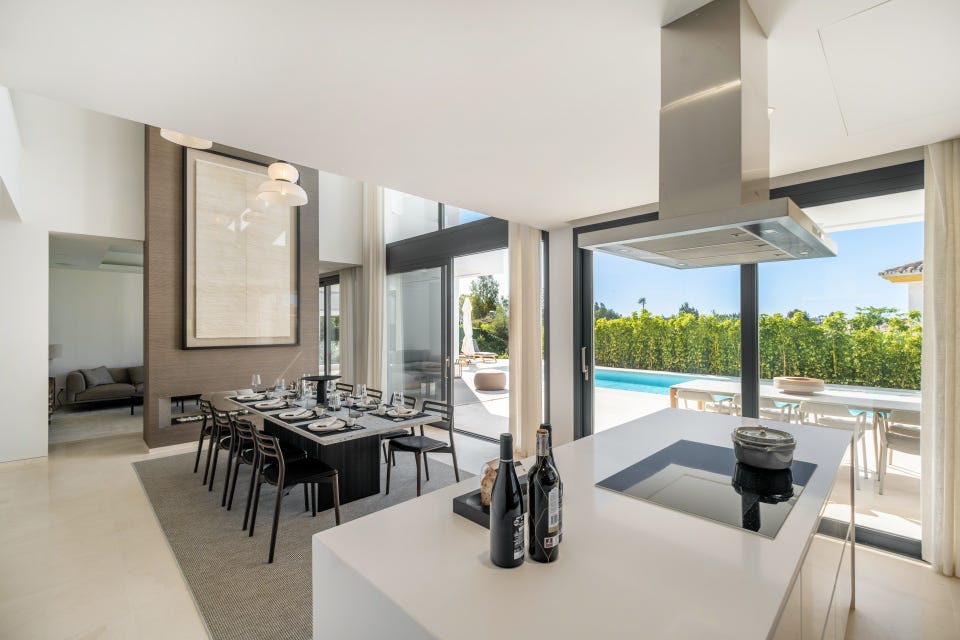 Estepona Øst - Elegant luksusvilla i El Paraíso - Nøkkelklar og innflyttingsklar – bilde 2