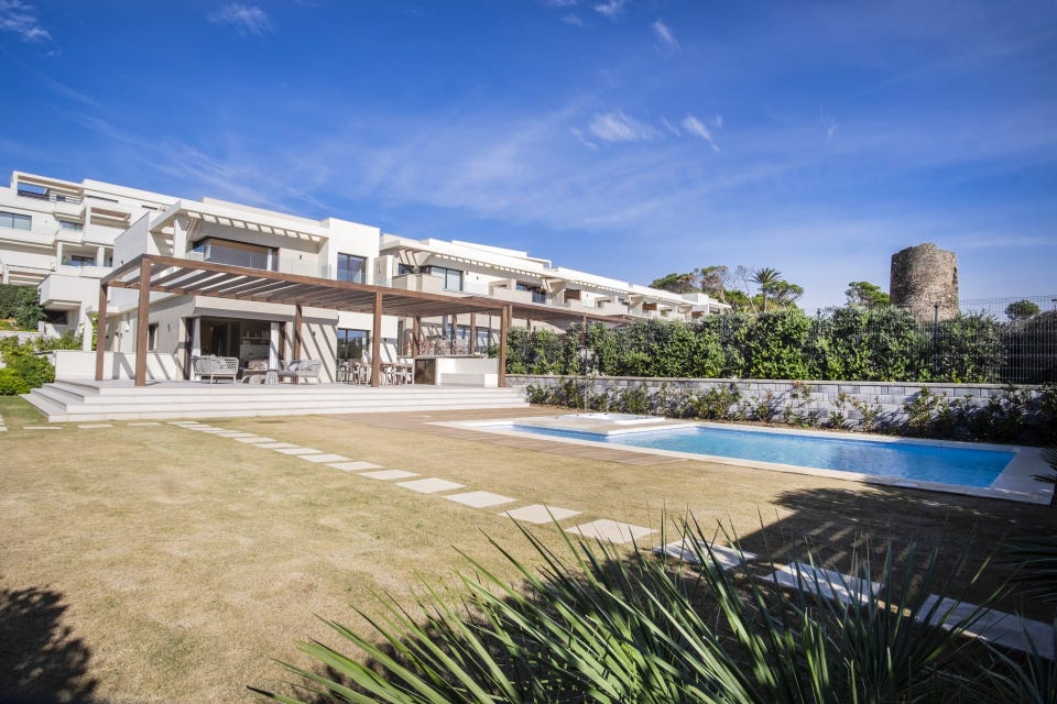 Estepona - Nybygget strandvilla i eksklusivt inngjerdet område - Spektakulær utsikt over Middelhavet – bilde 4