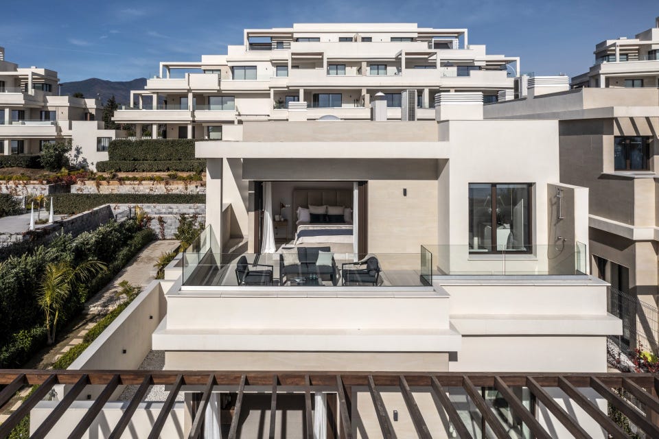 Estepona - Nybygget strandvilla i eksklusivt inngjerdet område - Spektakulær utsikt over Middelhavet – bilde 5
