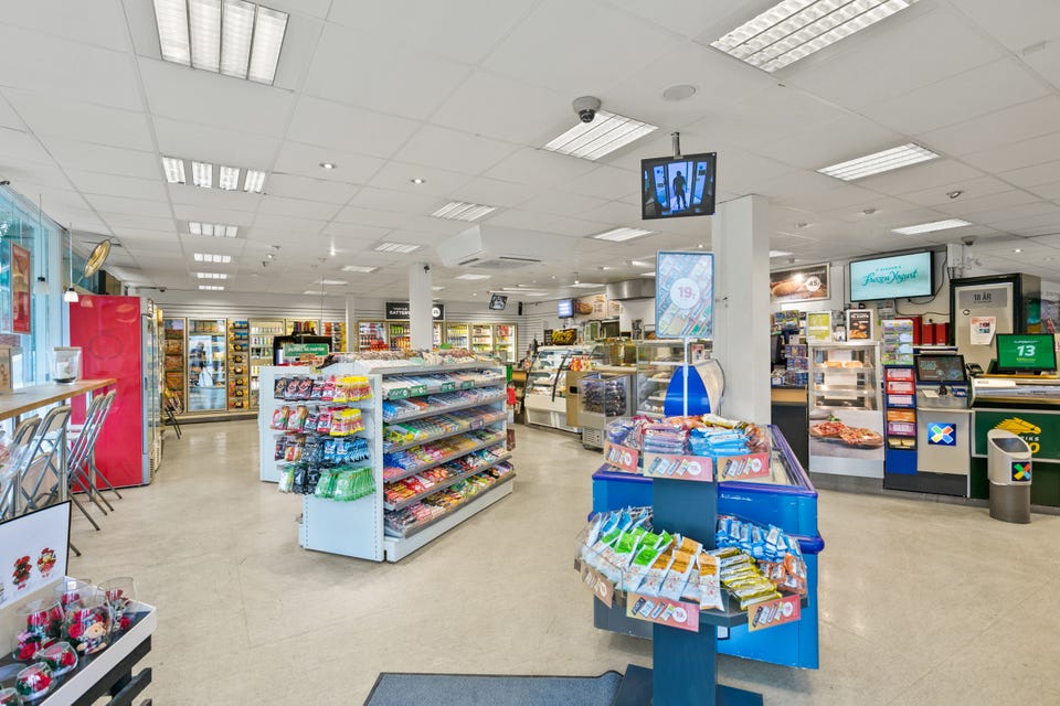 Næringslokaler på Byåsen | 250 m² i 1. etasje + 220 m² kjeller | flere bruksmuligheter