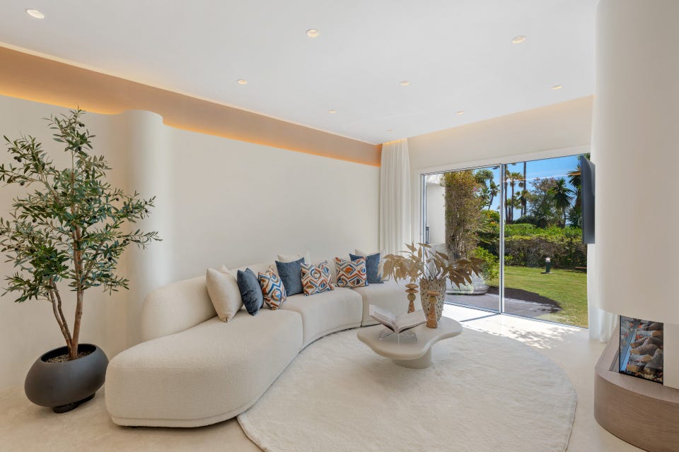 Estepona Øst - 3-soveroms Strandlinjeleilighet i Costalita - Moderne luksus på New Golden Mile – bilde 2