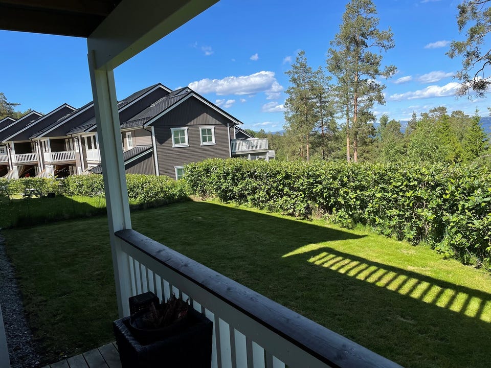 Stor, lys & pen 3-roms endeleilighet på bakkeplan I Solrik terrasse & hagedel på ca. 64m² I Carport & bod! — bilde 18