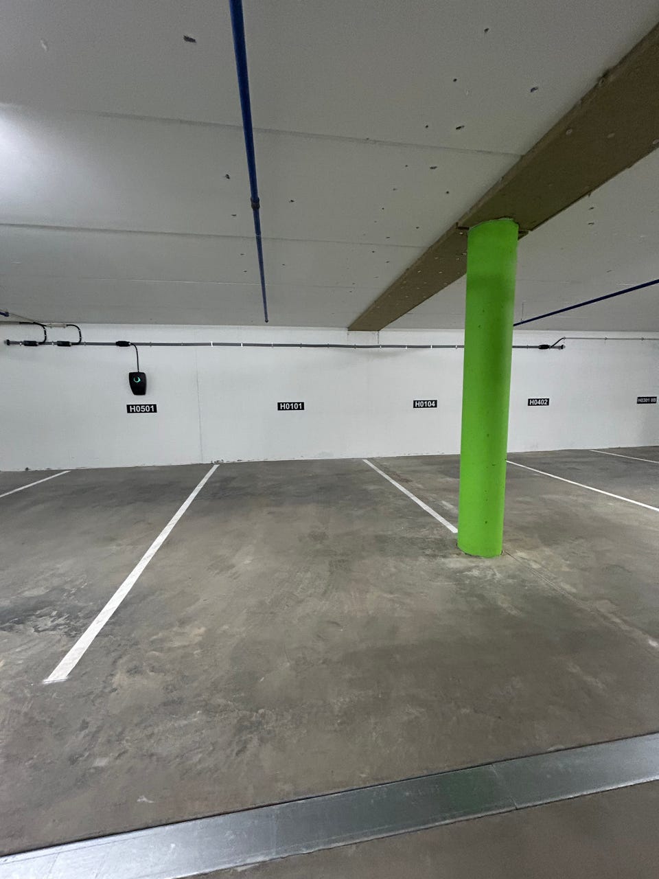 Parkeringsplass i lukket garasjeanlegg