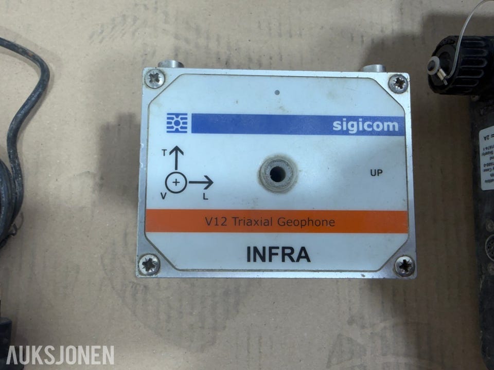 Product image 12 of 31