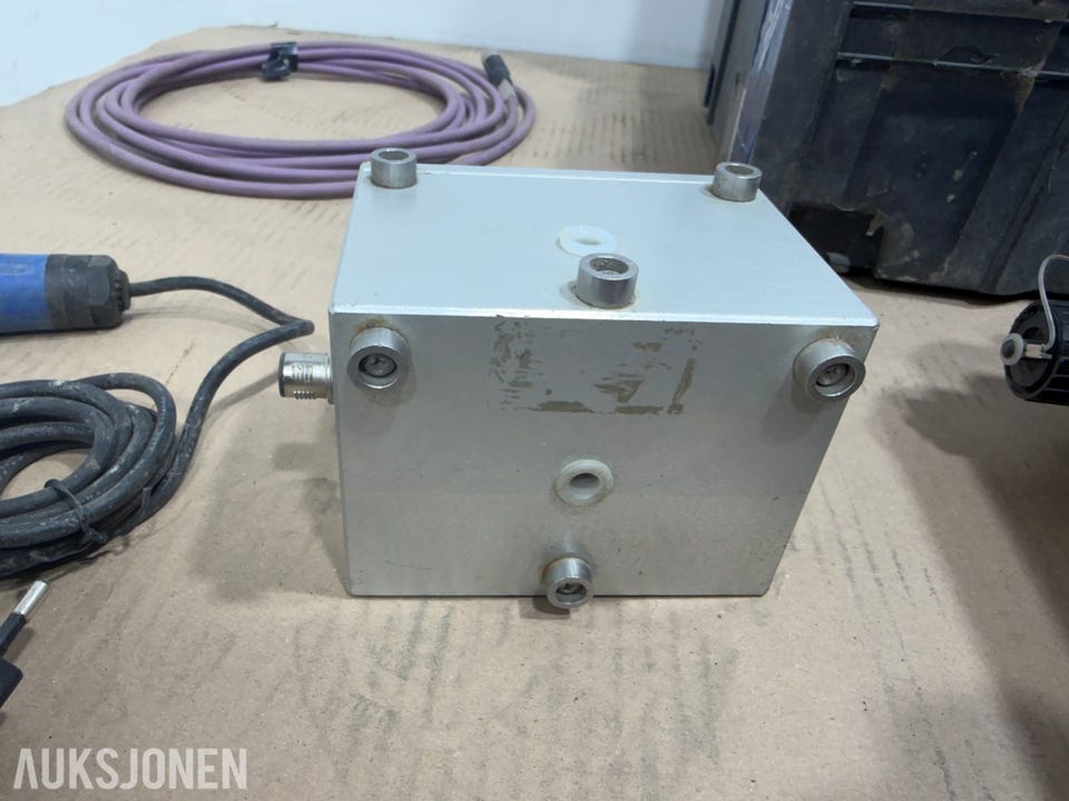 Product image 17 of 31