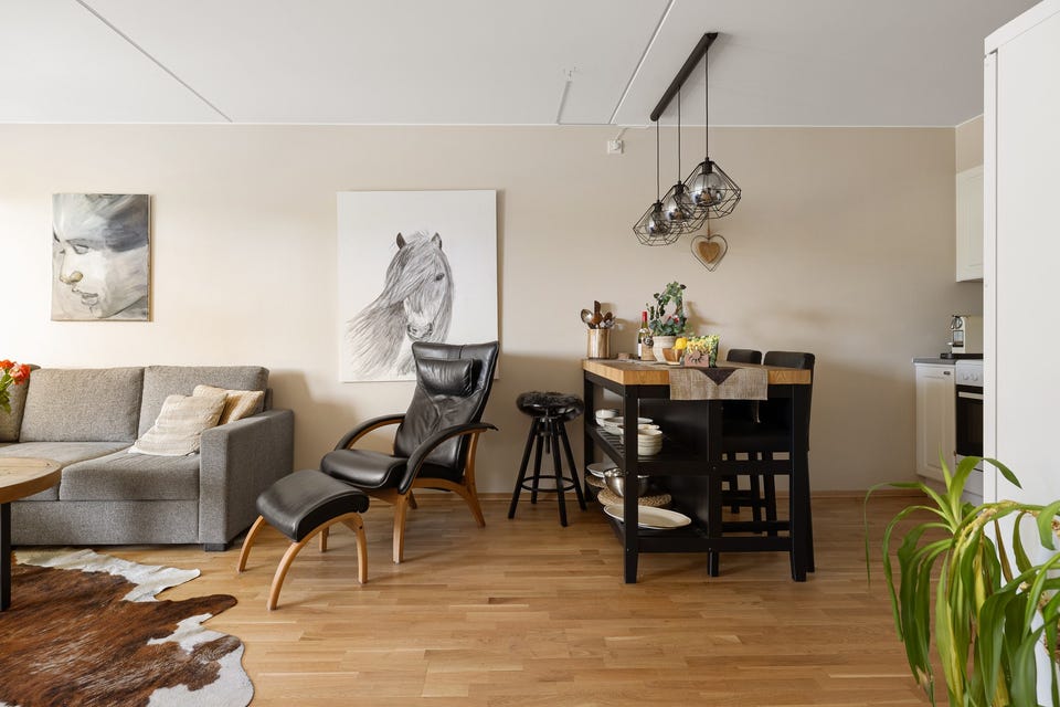 Lys & pen 2-R selveierleilighet fra 2005 I Stor & solrik terrasse på 14m² I Garasjeplass, bod & heis I TV/bredbånd inkl. — bilde 18