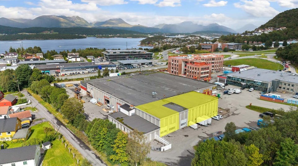 HOLSSLETTA - Lager- og kontorareal til leie - Kan leies ut separat