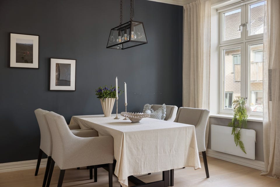 Her er det godt med plass til et romslig spisebord.
