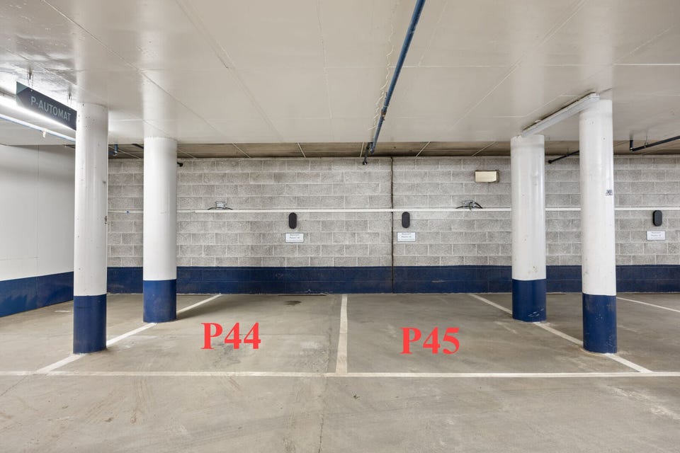 P44: SOLGT!
P45: kr. 495 000,- eks omkostninger.