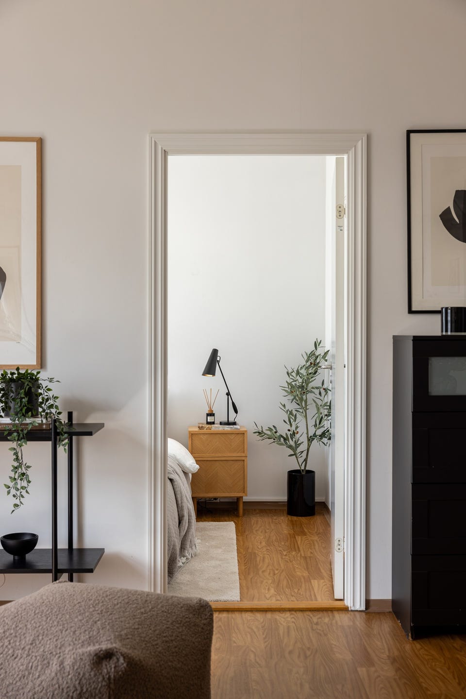 Leiligheten har balansert ventilasjon som sørger for et sunt og godt inneklima gjennom hele året.