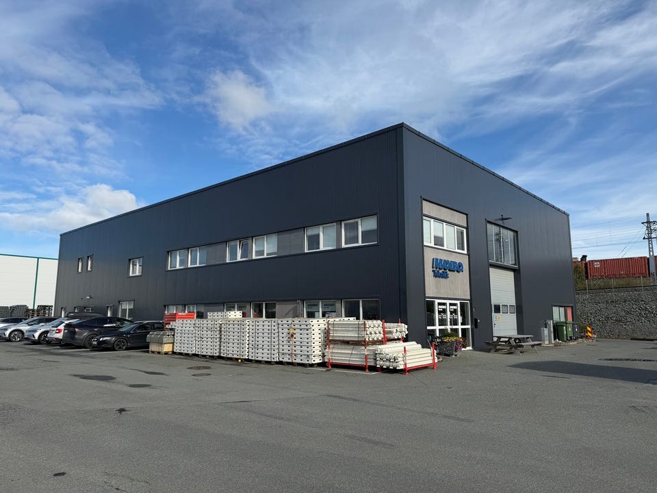 Ettertraktede kombinasjonslokaler i et etablert næringsområde på Heggstadmoen| God arealfordeling| Ca. 1.100 BTA