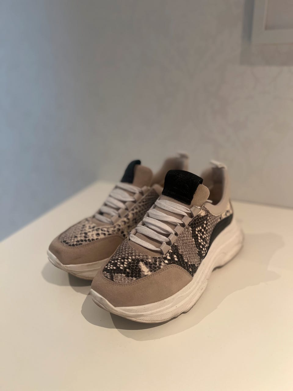 Sko fra KMB FINN-torget