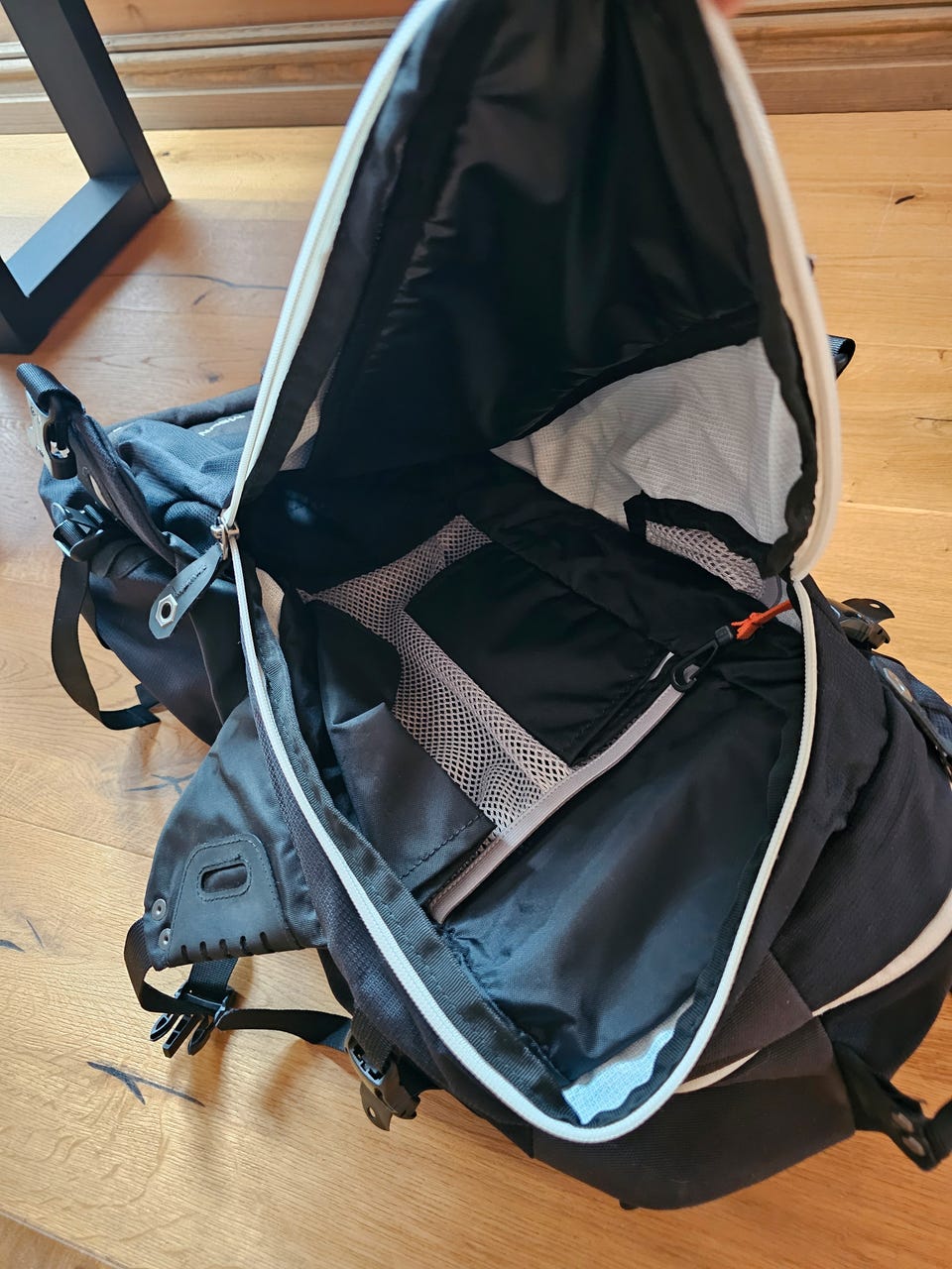 Haglofs - HAGLOFS(ホグロフス) MOUNTAIN SURF 30L HAGLÖFS Mountain Surf - 土と雪と: