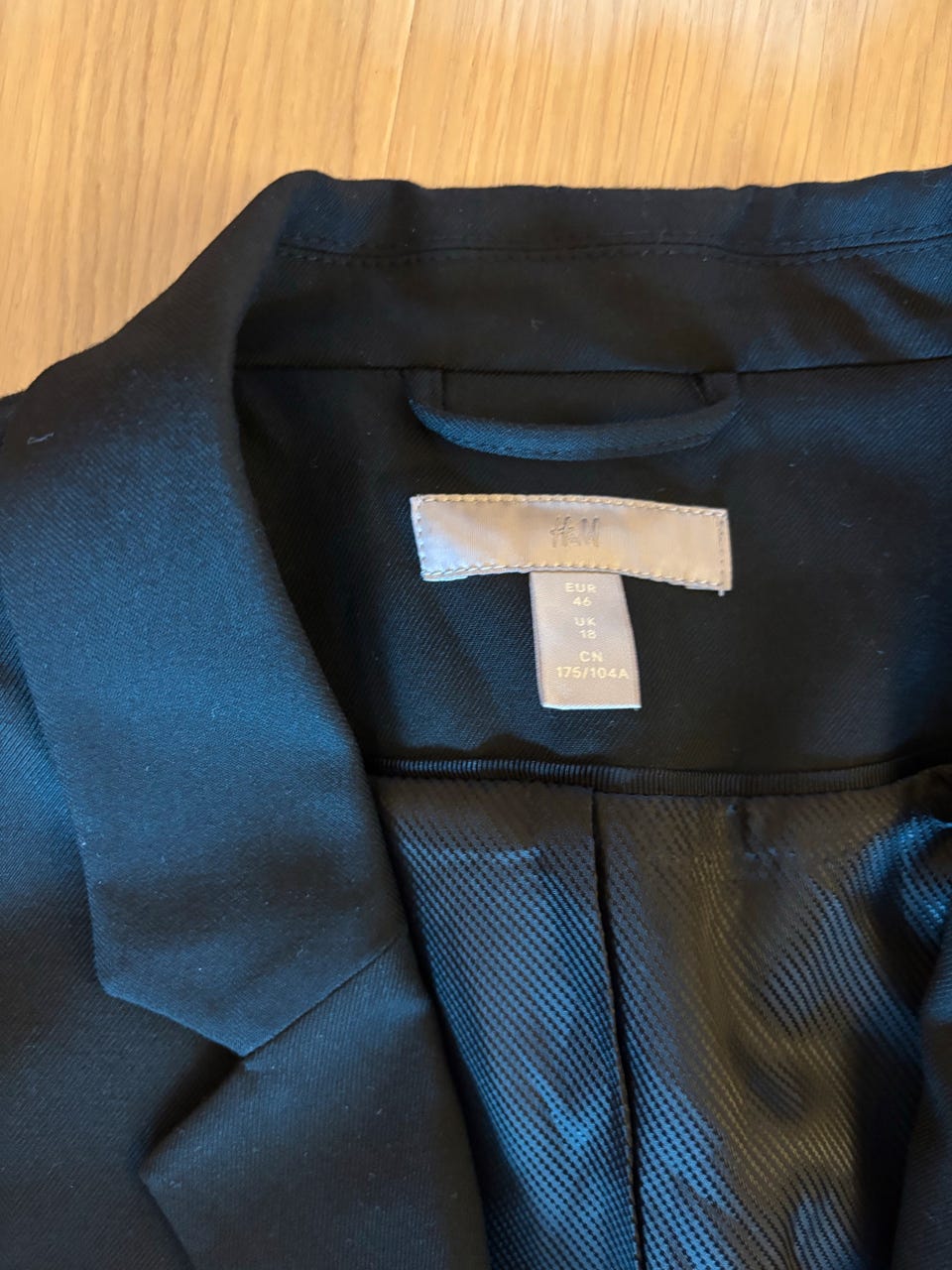 H&M Blazer Dame Svart Størrelse 46 FINN-torget