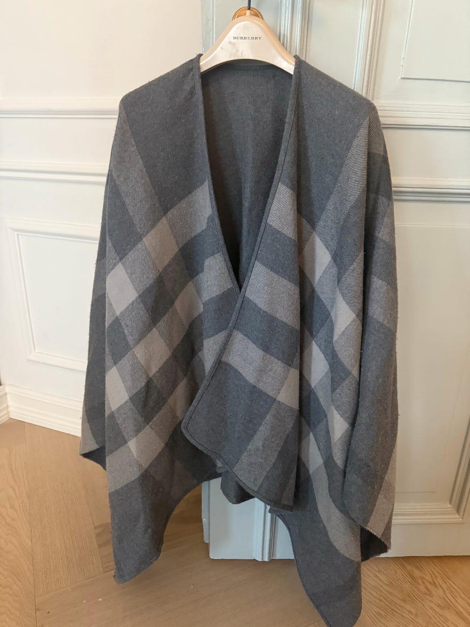 Burberry Poncho Cape Burberry Charlotte Cape Burberry Vintage