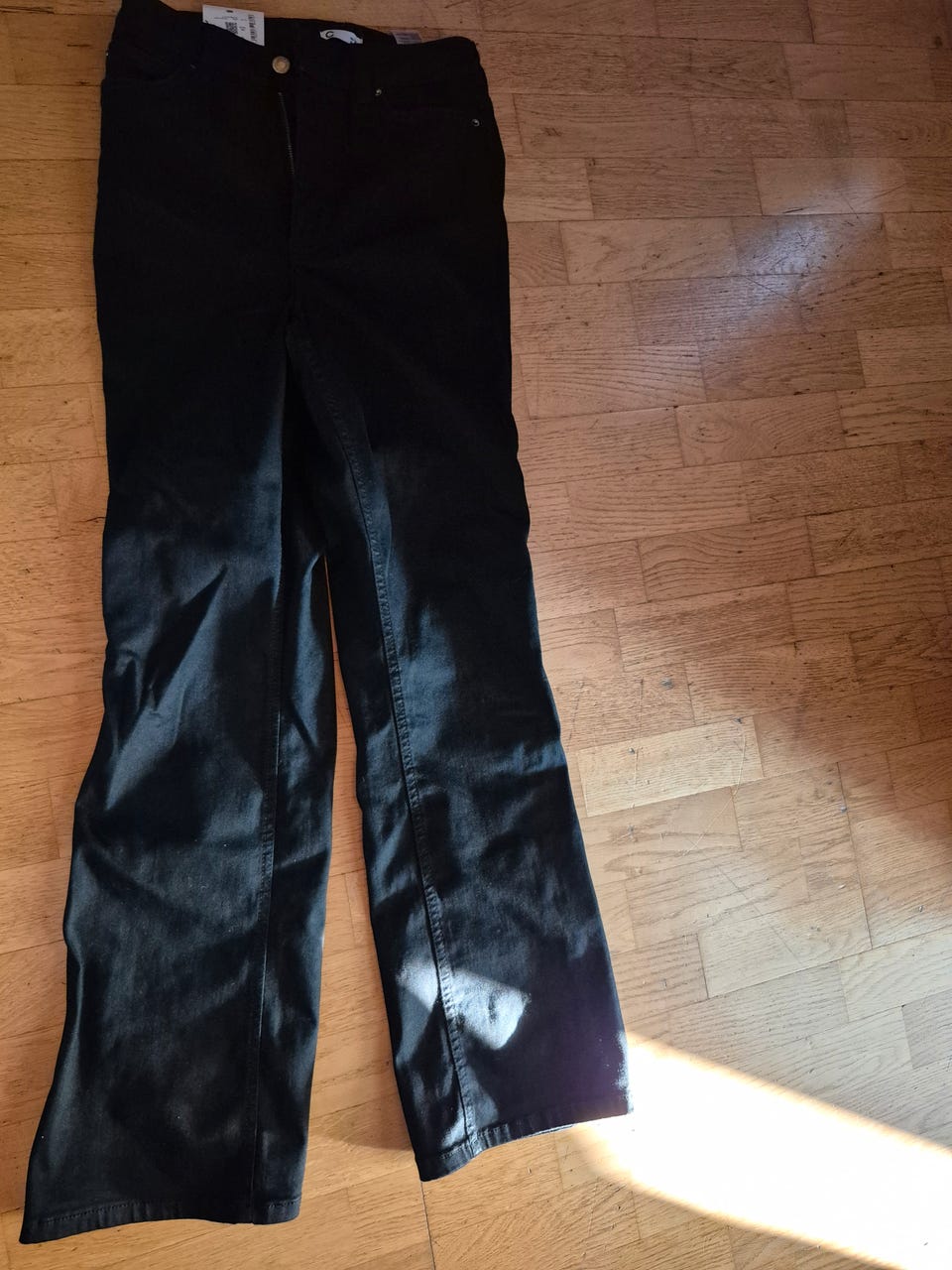 Svarte Curve Bootcut jeans fra Cubus str M /30 FINN-torget